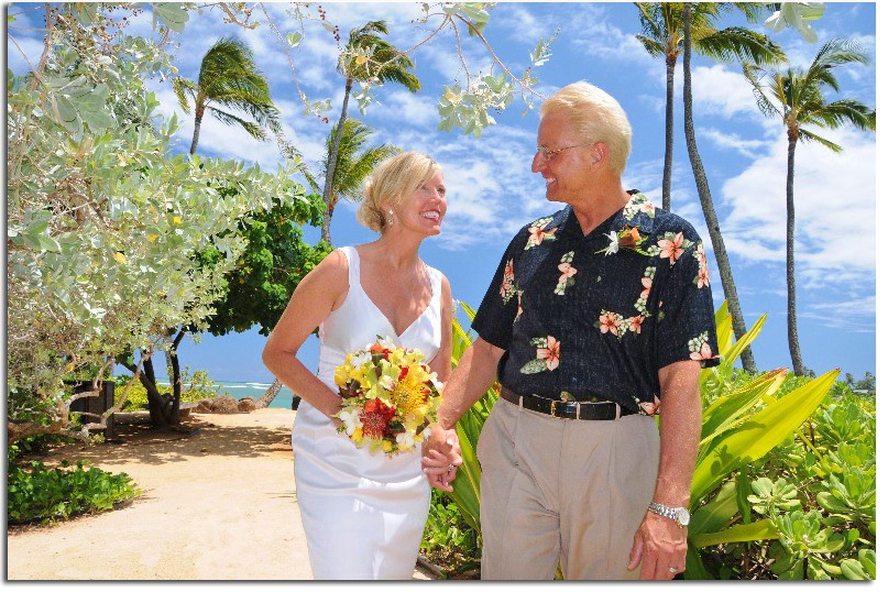 Hawaiian Wedding Package Wedding Minister Orchid Bouquet Photographer