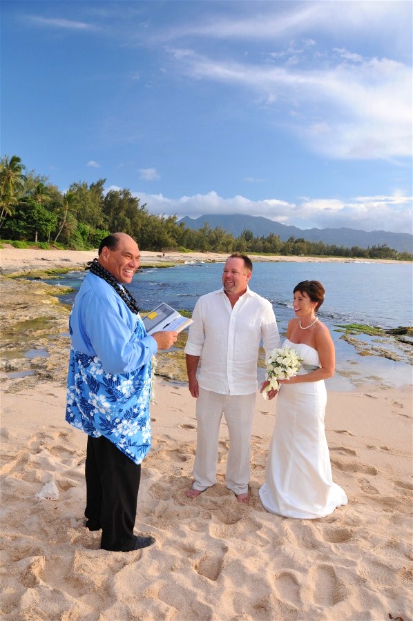 Hawaiian Beach Weddings